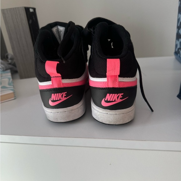 Girls Nike Dunks worn once. Excellent condition - Picture 4 of 7